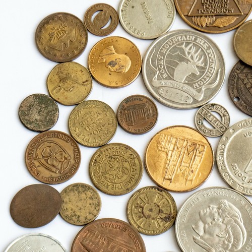 Lot of 43 Tokens Medals & Medallions - Picture 3 of 6