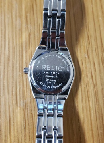 Damenuhr Relic by Fossil funkelnde Lünette & Stundenmarkierungen neue Batterie Exc. Zustand - Bild 4 von 7