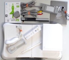 Nintendo Wii Konsole Wii Fit Pack 1x Remote & Nunchuck mit Wii Balanceboard