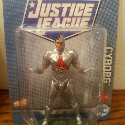 New DC COMICS Micro Collection JUSTICE LEAGUE Cyborg Batman Superman Figurines - Picture 2 of 8