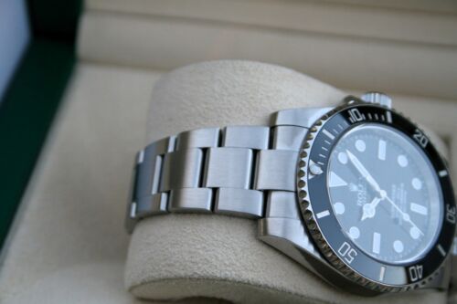 ROLEX 114060 SUBMARINER NO DATE WATCH 40MM - Picture 3 of 11