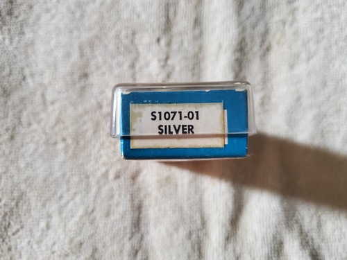 Rebel Racket Shad S1071-01 Silver in Original Box 2 1/2" Sinker - Picture 2 of 7