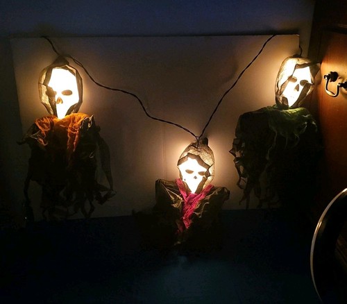 Sylvania Halloween 3 Stück beleuchtete hängende Ghule Lichter Geister - Bild 1 von 8