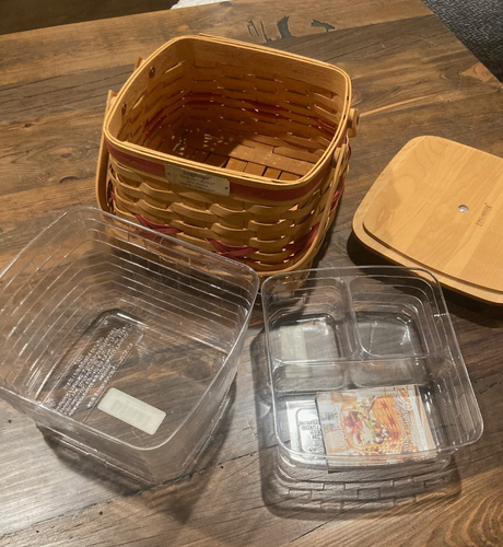 Longaberger Christmas Deck the Halls 2000 Edition Basket w/Lid & Protector - Picture 7 of 9