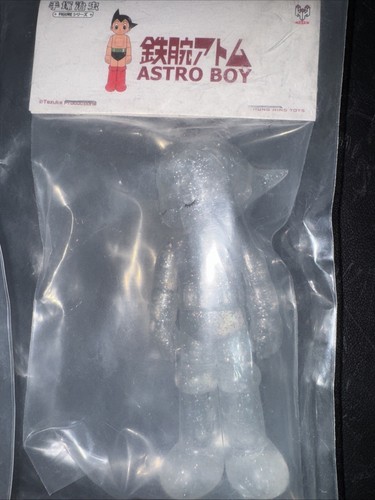HHTOYS Astro Boy Standing War (Metal Red & Clear Versions) PVC Figure Toy Set - Picture 6 of 6
