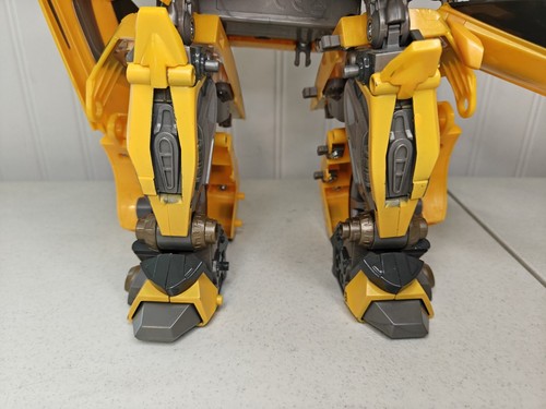 Transformers Revenge Of The Fallen ROTF Battle Charged Bumble Bee 2006 Hasbro - Picture 8 of 24