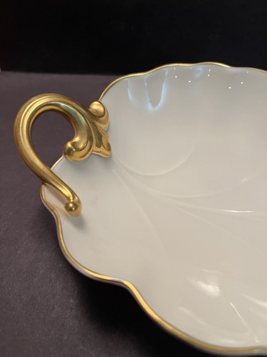 Vintage Lenox Porcelain Leaf-Shaped Dish, 7-1/2 in. X 5", Ivory W/Gold Trim - Picture 5 of 6