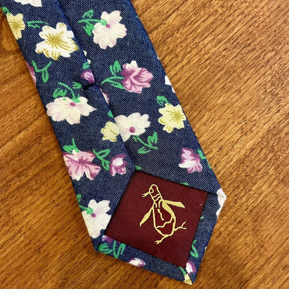 PENGUIN by MUNSINGWEAR Corbata Floral 100% Algodón Prendas para el Cuello Azul Marino y Blanco Margaritas Foto 3 de 4