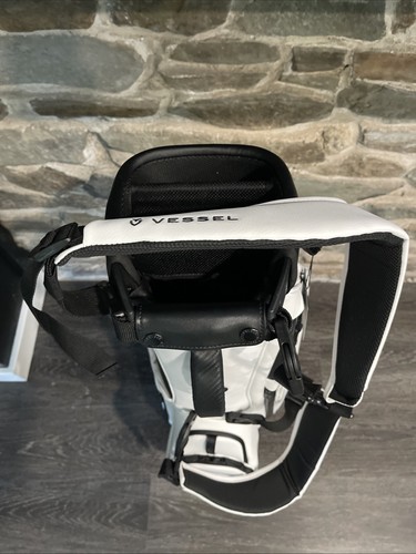 NEW Vessel Sunday III 3 Stand Golf Bag White & Black 4.55 Lb - Picture 5 of 11