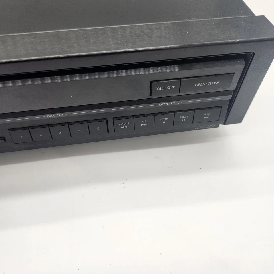 Onkyo DX-C200/C100 CD Player includes remote, cable and instruction manual - Image 4 of 4