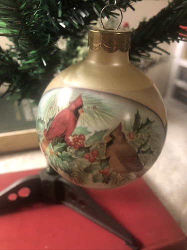 Vintage 1990 Kardinal Paar Weihnachtsschmuck Glas Weihnachtsszene  - Bild 1 von 7