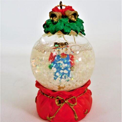 Snow Globe Christmas Ornament Bubba Bear 3" H Water Ball Made In Taiwan Vintage - Picture 2 of 5