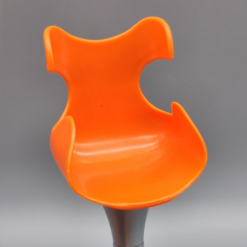 MODE PUPPENSTUHL FARBE STYLIN ORANGE SCHÖNHEITSSALON SAUGNAPF STUHL - Bild 3 von 7