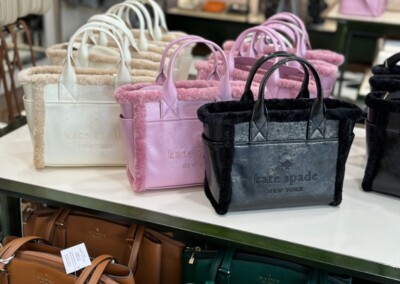 【kate spade】Jett Faux Shearling Small Tote☆ふわもこトート Kate Spade New York Jett Faux Shearling Small Tote KE516 NWT