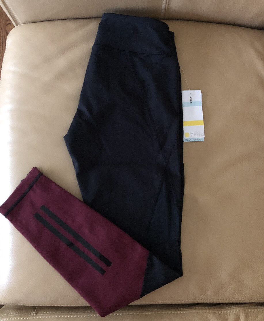 Zella gossip top ankle zip leggings