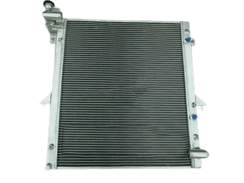 Radiator For Mitsubishi Triton ML-MN 3.5/2.4L Petrol 2.5/3.2L Diesel 2006- AT - Picture 1 of 8