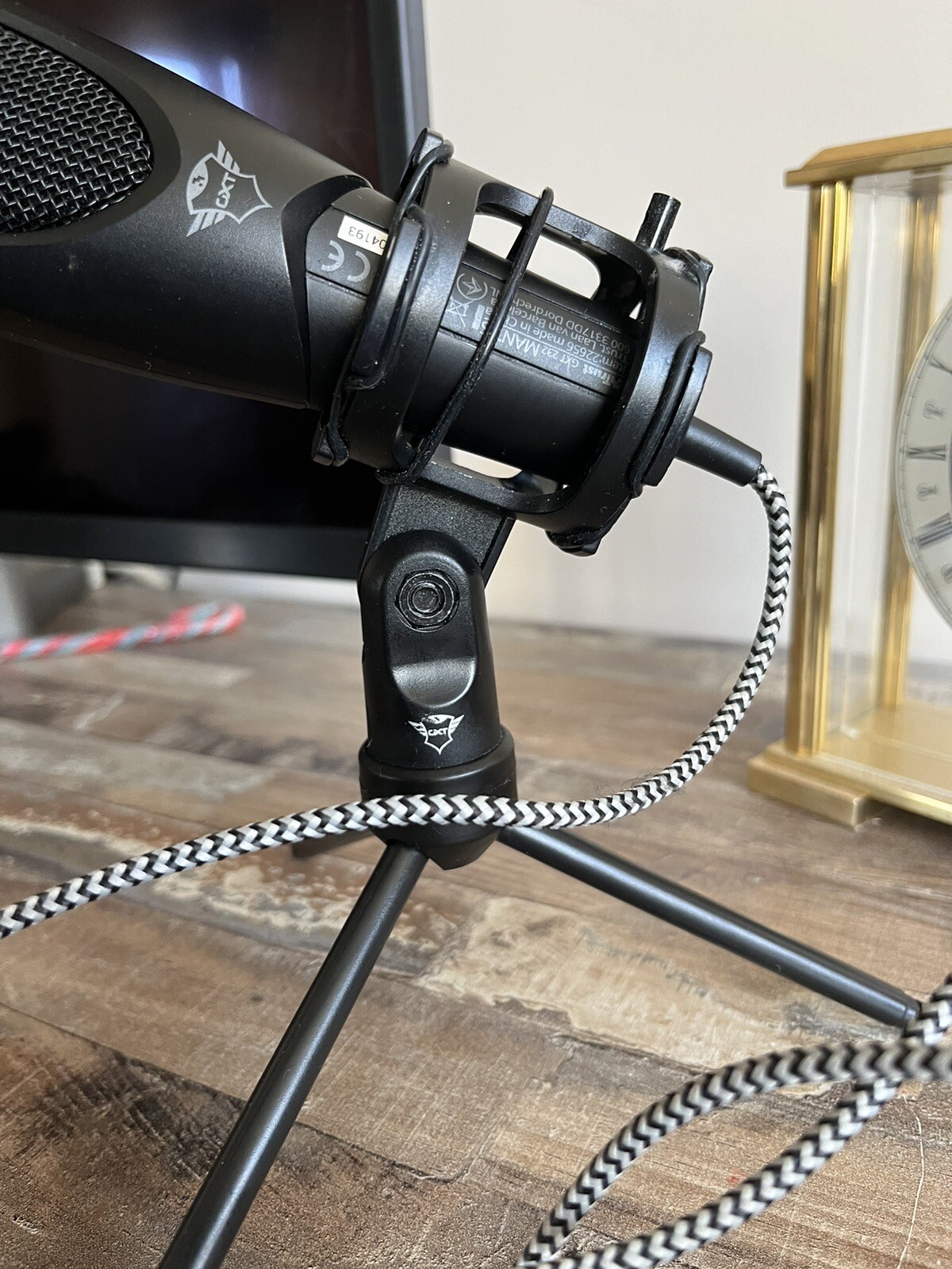 GXT 232 Mantis Microphone & Stand eBay