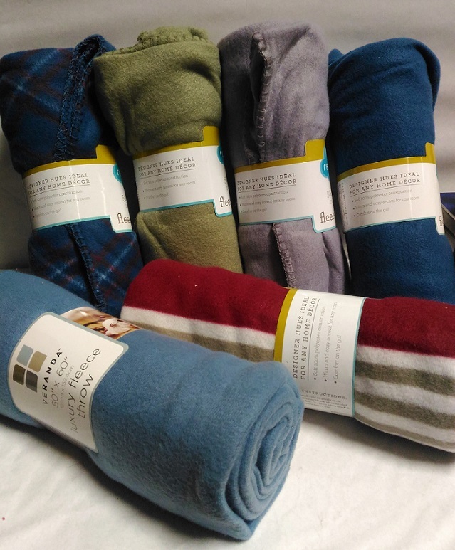 Restor Style Fleece Throw