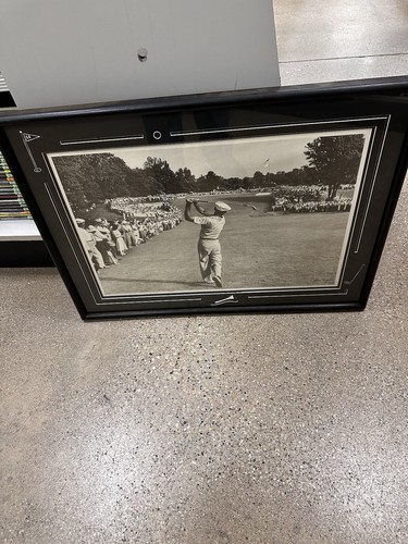 Stampa incorniciata "The One Iron" Ben Hogan 1950 US Open Champion 1993 in bianco e nero - Foto 3 di 7