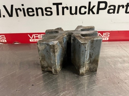PETERBILT SPACER-BLOCK, FRONT AXLE B80-6011-080 OLD# 02-01701-080