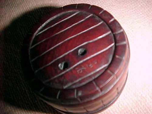 Antico Netsuke in legno intagliato firmato - 2 rane in botte - bellissimo - Foto 6 di 8