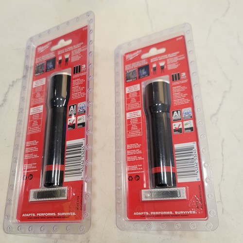 2 Pack Milwaukee 2107 325L 1.13" x 4.75" 325 Lumen LED Focusing Flashlight - Picture 8 of 8