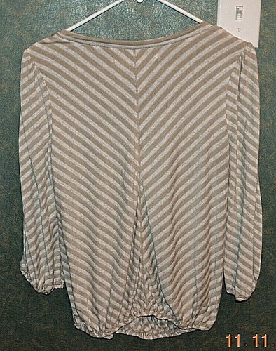 MAX STUDIO- TAN & BEIGE STRIPED TOP- SZ MEDIUM- USED TWICE - Picture 2 of 3