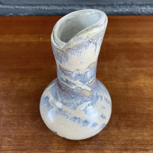 Signed Art Pottery Southwest Drip Swirl Glaze Vase 6.25 in tall - Picture 6 of 10