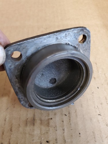 Kubota FASENABDECKUNG 67910-56330 - Bild 2 von 3