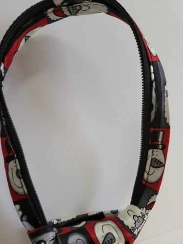 Corbata de Navidad inusual para niños niños con diseño de Santa, tiene cremallera para cerrar Usada en excelente estado - Imagen 6 de 6