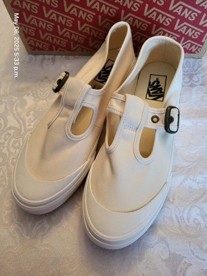 ★ VANS ★ STYLE 93 CLASSIC WHITE Mary Jane Style 93 Shoe in Classic White | Vans