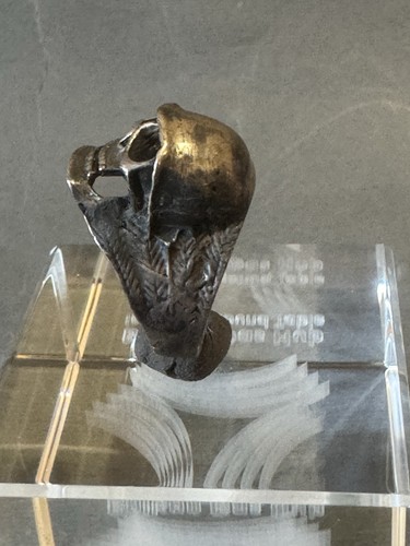 UNIQUE IN ANTIQUE WW2 SILVER SKULL RING CREATING A MEMORY OF DEATH - Picture 4 of 9