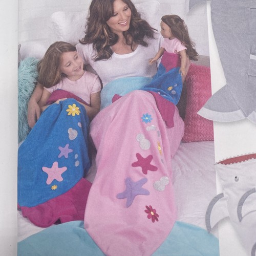 Simplicity Sewing Pattern 8275 Shark Blanket Uncut - Picture 3 of 4
