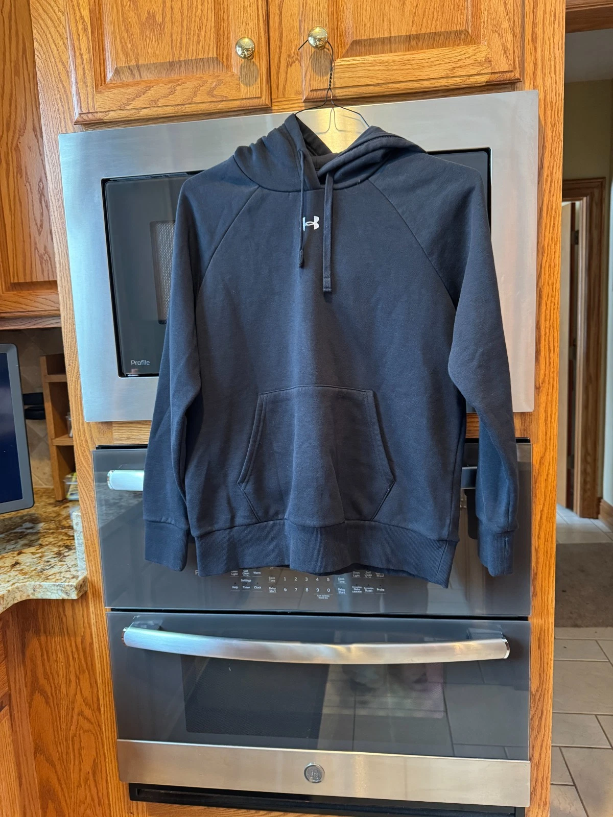 Men's Under Armour Hoodie Sweatshirt Style 1379500 Black S
