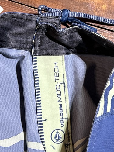 VOLCOM Boys Mod-Tech Board Shorts, Size 28 Blue and Light Green NWT Swimming - Picture 7 of 9