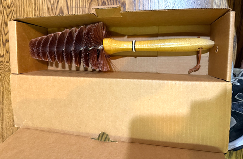 AUTO BRUSHE-VINTAGE AUTO WHEEL DETAILING BRUSH,NEW IN ORIGINAL BOX - Picture 2 of 3