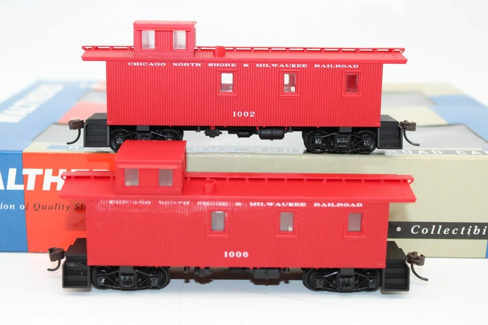 Walther HO Scale Chicago North Shore 30' Wood 3 Window Caboose Car Set 932-27512 - Image 2 of 4