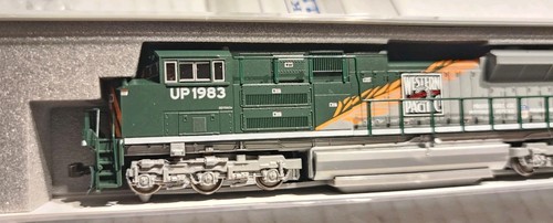 Kato N Scale EMD SD70ACe Diesel Western Pacific UP #1983 w_LokSound - Picture 2 of 6