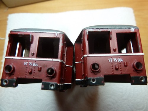 2 Stück Trix Express Gehäuse VT75 noch ganz guter Zustand zum basteln - Bild 6 von 6