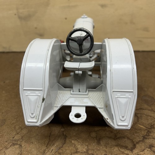 ERTL - Antique Fordson Tractor (1/16 Scale) Made in The USA 1990 - Picture 4 of 8