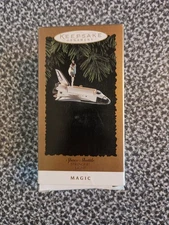 Hallmark MAGIC Christmas Keepsake Ornament SPACE SHUTTLE Stringer Light