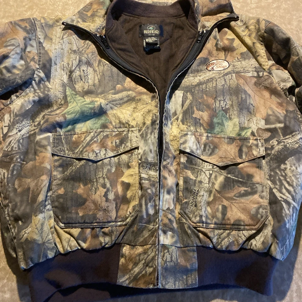 Chaqueta Camuflada Bass Pro Shop Para Hombres 2XLT Caza Aislada Cremallera Roble Mossy Cabeza Roja Foto 2 de 4