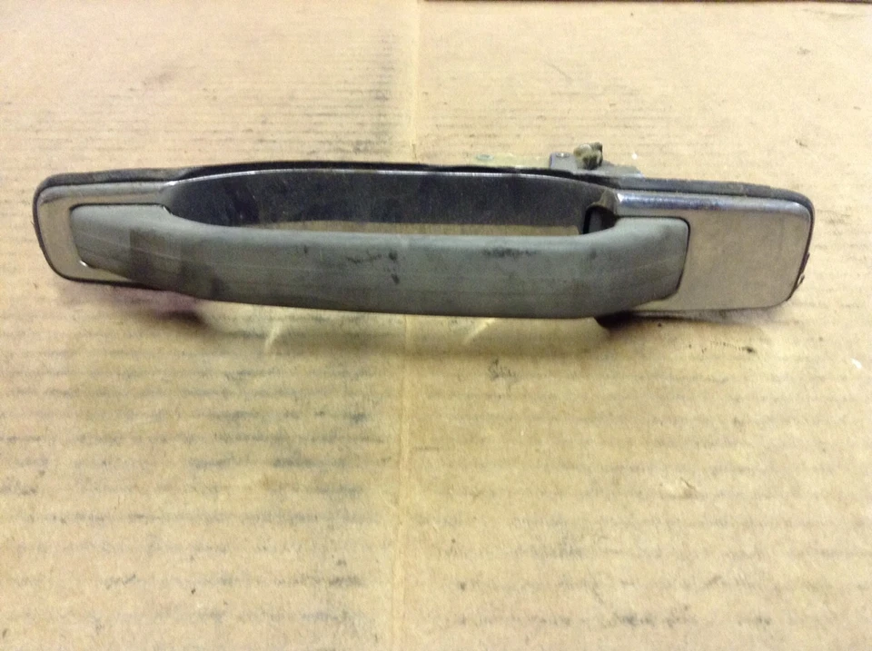 91 90 89 88 87 86 85 84 梅赛德斯 500SEL 420 左后外门把手拉手 — 第 3/3 张图片