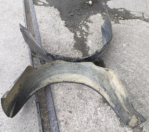 Par de protectores de arco de rueda delanteros Volvo 240 260 244 245 264 265 - Imagen 16 de 18