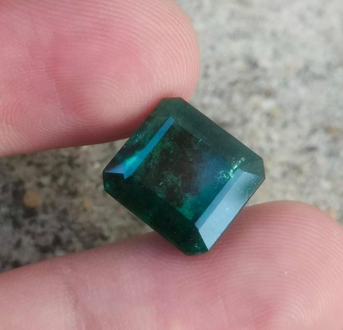 ESMERALDA ZAMBIA VERDE PROFUNDO NATURAL TALLA GRANDE 8,35 CTS CORTE ESMERALDA octágono - Imagen 7 de 7