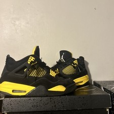 Size 7 - Jordan 4 Retro Mid Thunder