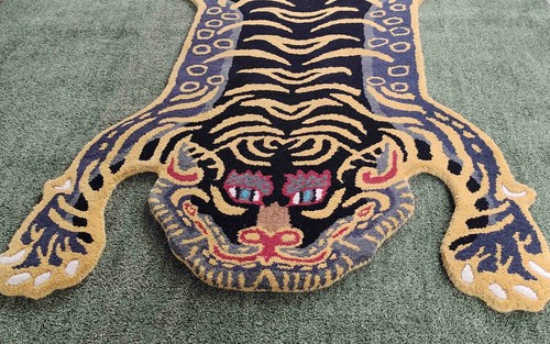Tibetan Tiger Yellow & Black Rug 2x3 feet Creative Pattern Carpet 100% Woollen - Picture 5 of 7