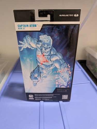 McFarlane DC Multiverse Gold Label Captain Atom Walmart Exclusive - New in Box - Picture 5 of 5