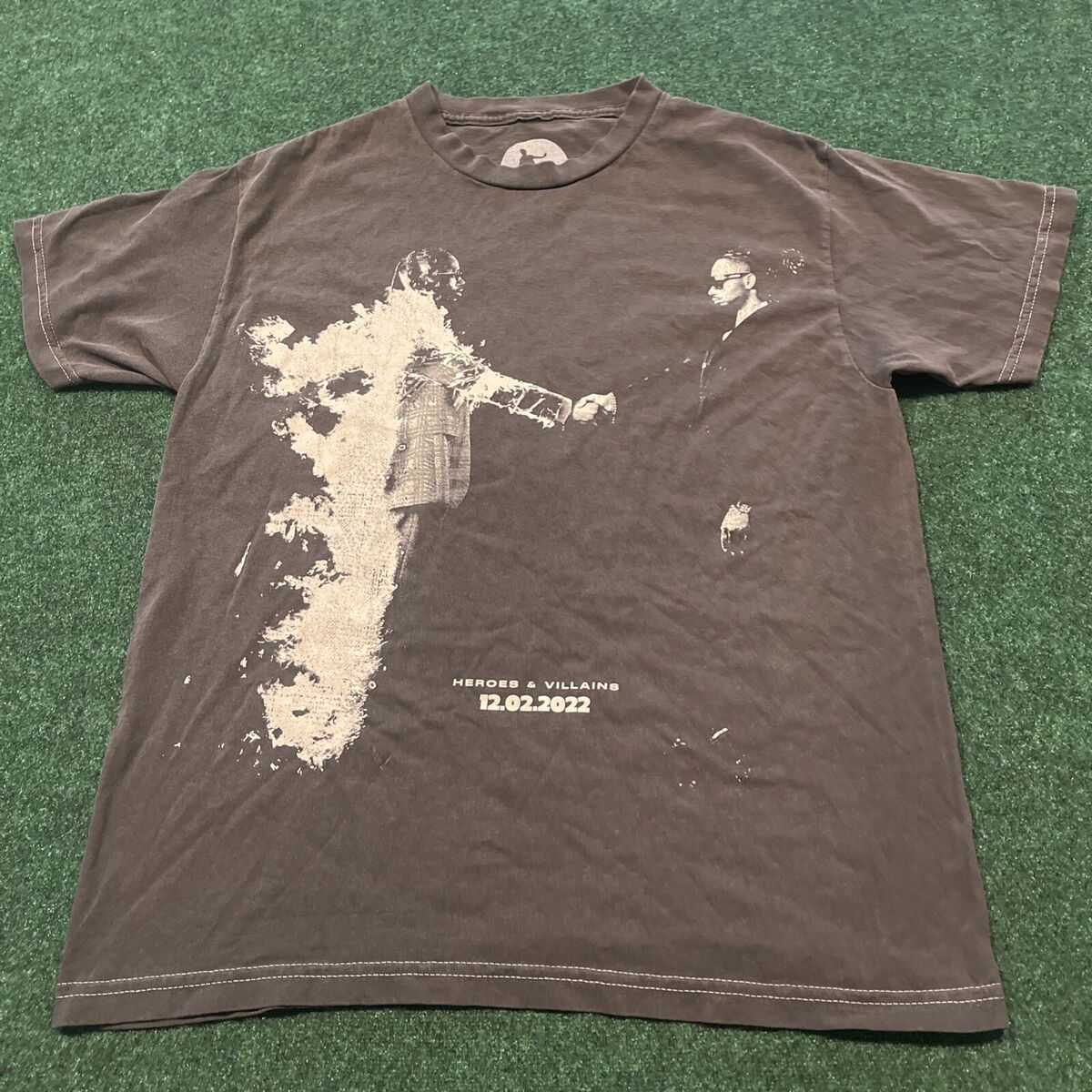 Metro Boomin Heroes & Villains 2022 Tour T-Shirt Gray Rap Metro Boomin Heroes & Villains 2022 Tour T-Shirt Gray Rap