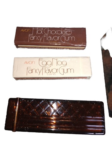NEW RARE Vintage Avon Tortoise Gum Holder/ Case with 2 Packs ORIGINAL NEW Gum - Picture 1 of 6